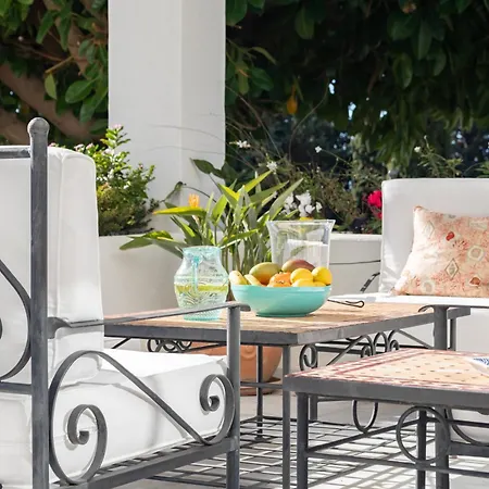 Sea Breeze House By Kura Homes Марбелья