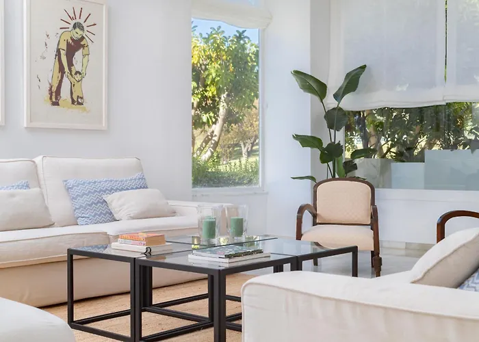 Sea Breeze House By Kura Homes *